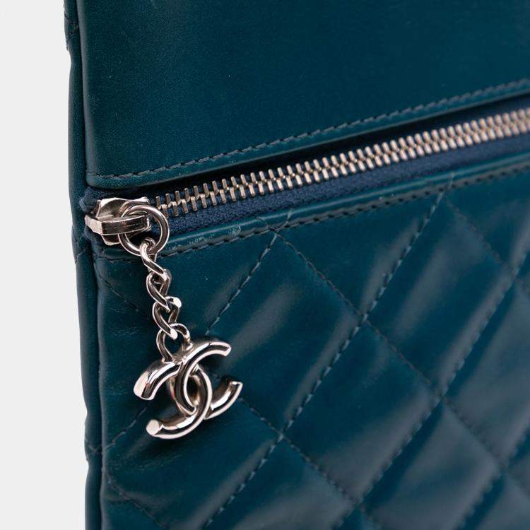 Pre Owned Chanel Blue CC Quilted Lambskin Multi Zip Clutch