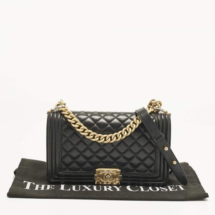 Pre Owned Chanel Black Quilted Leather Medium Boy Flap Bag