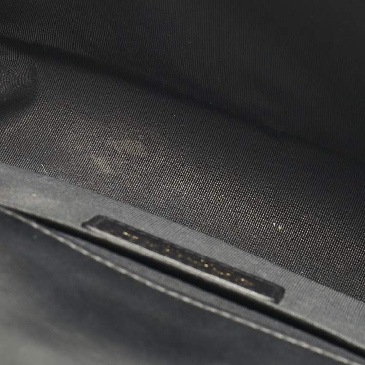 Pre Owned Chanel Black Quilted Leather Medium Boy Flap Bag