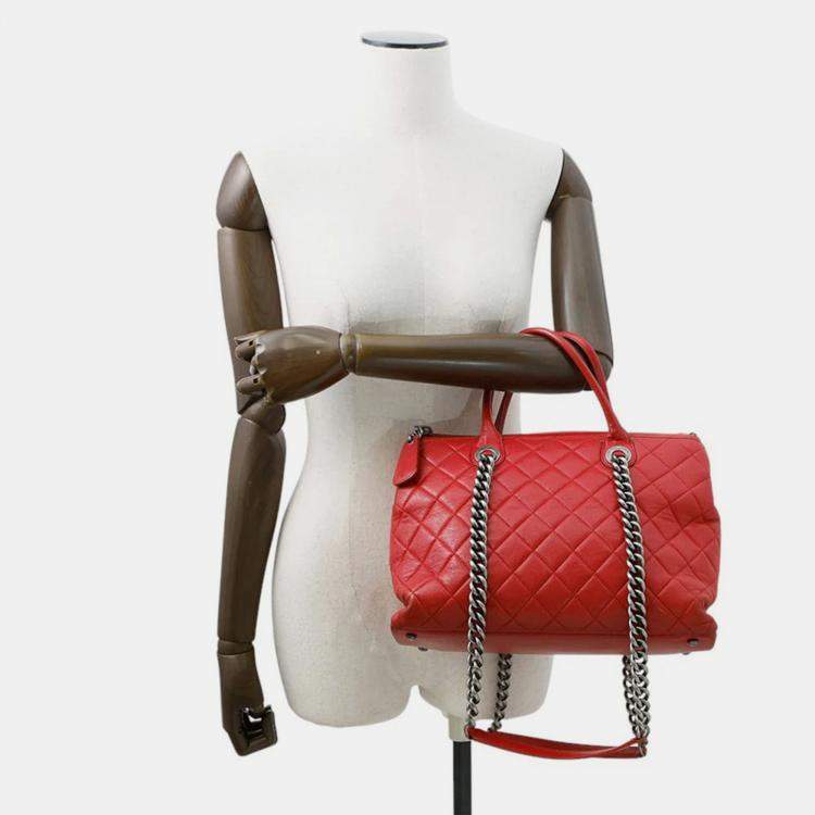 Pre Owned Chanel Matelasse 2Waybag Red Leather