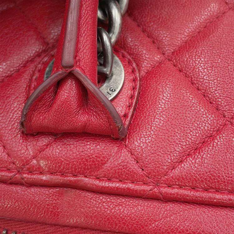 Pre Owned Chanel Matelasse 2Waybag Red Leather