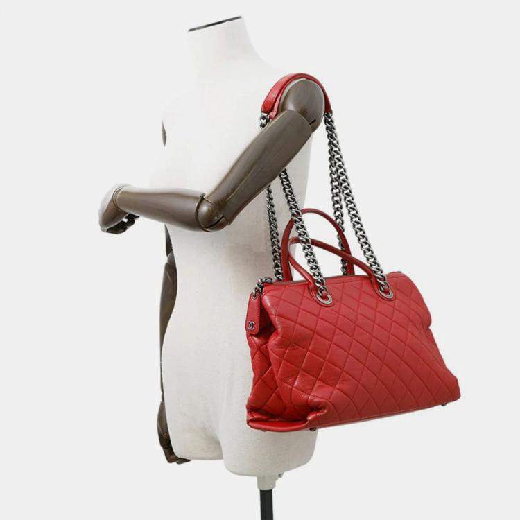 Pre Owned Chanel Matelasse 2Waybag Red Leather