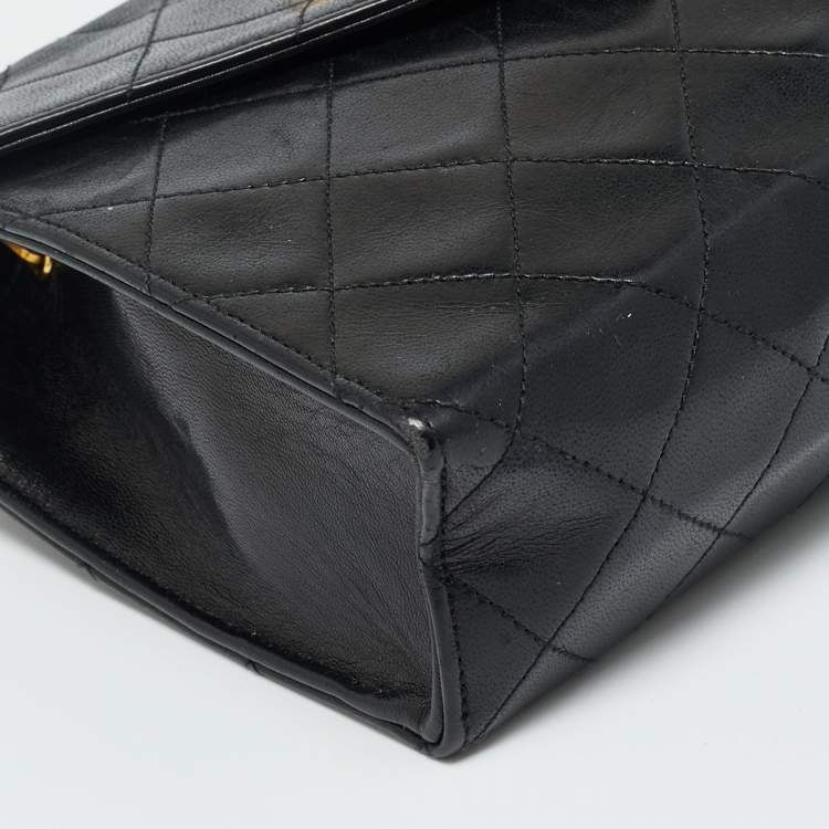Pre Owned Chanel Black Quilted Leather Vintage CC Square Flap Bag 