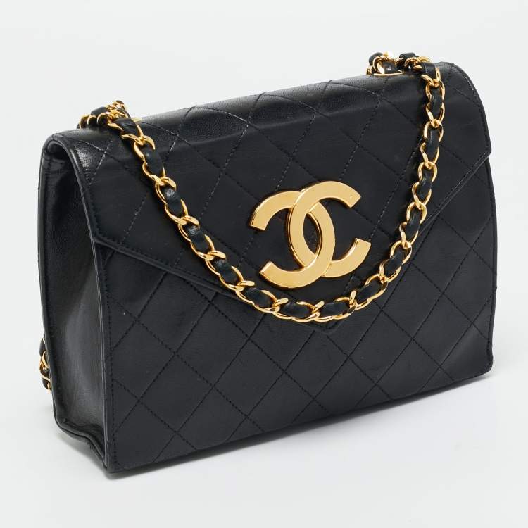 Pre Owned Chanel Black Quilted Leather Vintage CC Square Flap Bag 