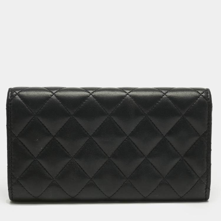 Pre Owned Chanel Black Quilted Leather CC Pearl Flap Wallet