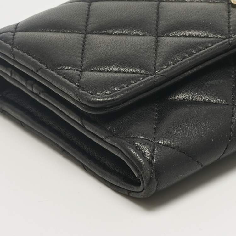 Pre Owned Chanel Black Quilted Leather CC Pearl Flap Wallet