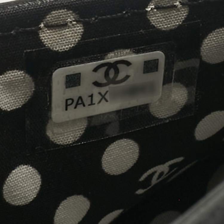 Pre Owned Chanel Black Quilted Leather CC Pearl Flap Wallet