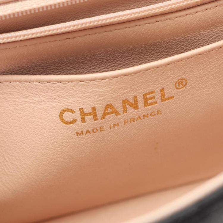 Pre Owned Chanel Classic Mini Square Bicolor Quilted Leather Flap Bag