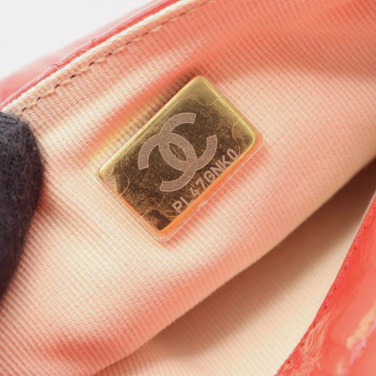 Pre Owned Chanel Wavy CC Small Pink Quilted Crumpled Calfskin Hobo Bag