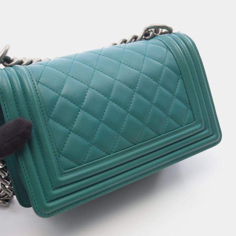Pre Owned Chanel Boy Small Green Leather Shoulder Bag