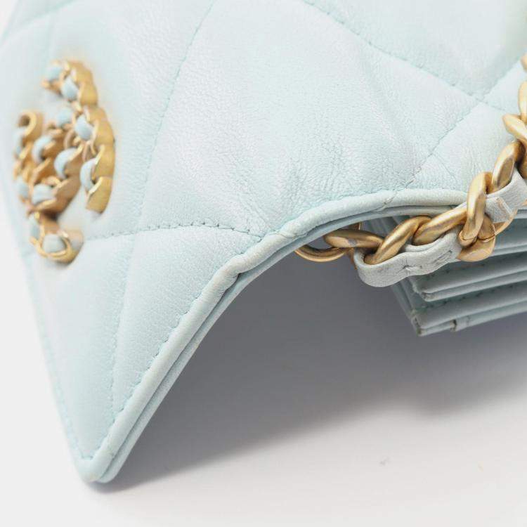 Pre Owned Chanel 19 Blue Leather Coin Purse On Chain