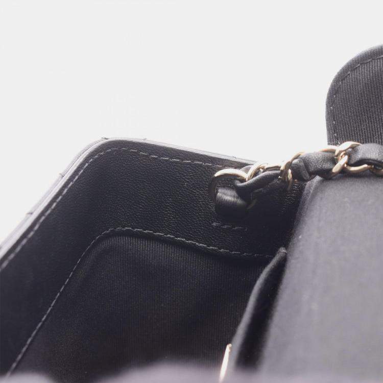 Pre Owned Chanel  CC Box Small Black Leather Shoulder Bag