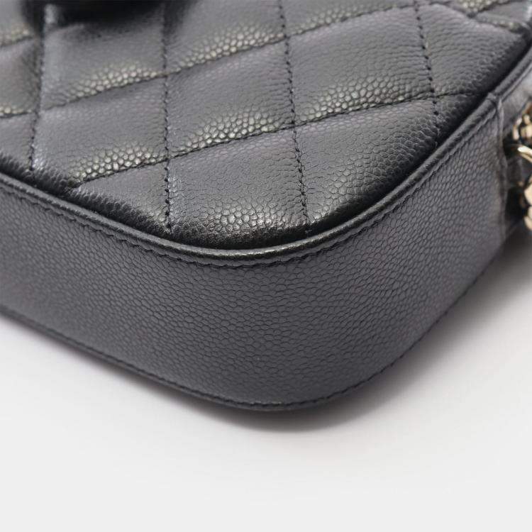 مملوكة مسبقًا Chanel Black Caviar Quilted Chain Camera Bag 