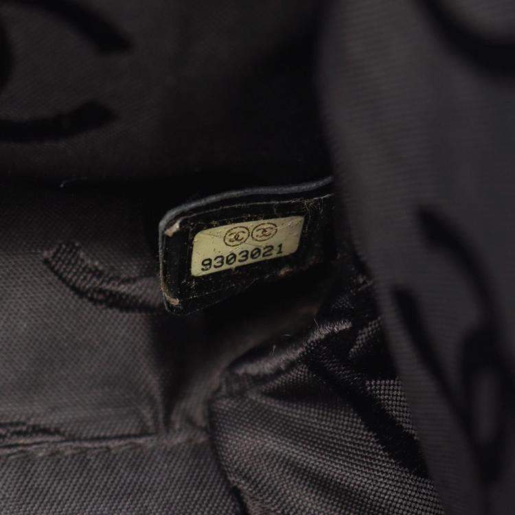 Pre Owned Chanel Wild Stitch Black Leather Shoulder Bag