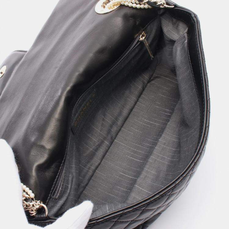 مملوكة مسبقًا Chanel Westminster Black Leather Shoulder Bag