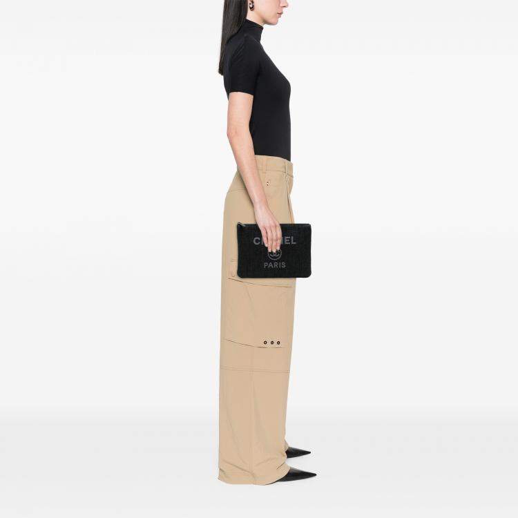 Pre Owned Chanel Black Medium Straw Deauville O Case Clutch