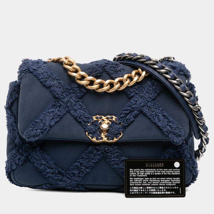 مملوكة مسبقًا Chanel Blue Medium Canvas and Cotton 19 Flap