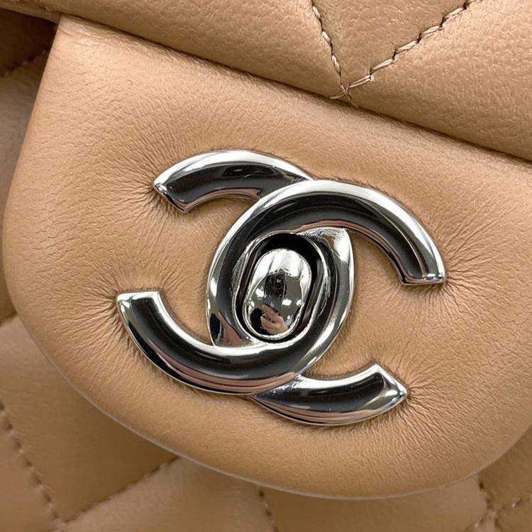 Pre Owned Chanel Matelasse W Flap Chain shoulder Bag Beige Lambskin Size 23