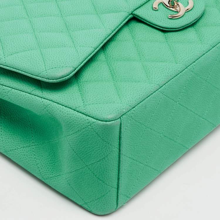 Pre Owned Chanel Green Quilted Caviar Leather Maxi Classic Double Flap Bag