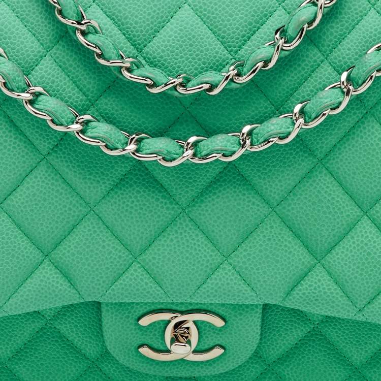 Pre Owned Chanel Green Quilted Caviar Leather Maxi Classic Double Flap Bag