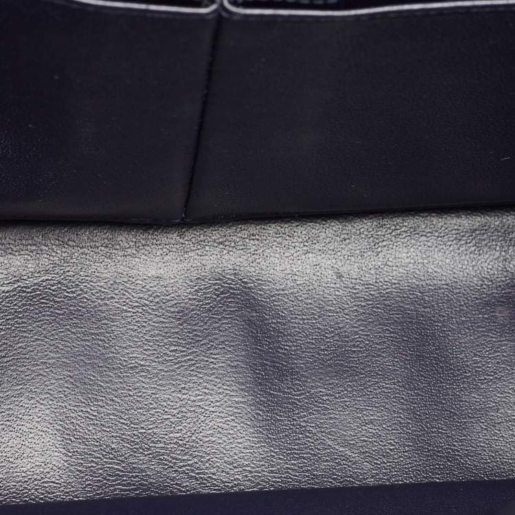 Pre Owned Chanel Green Chevron Leather Classic 226 Reissue 2.55 Flap Bag