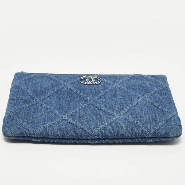 Pre Owned Chanel Blue Quilted Denim 19 O Case