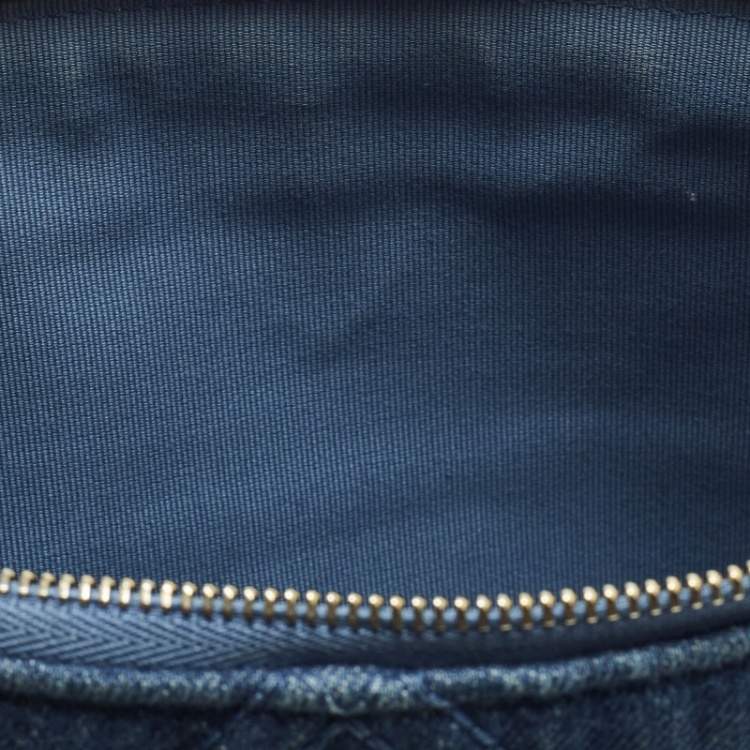 Pre Owned Chanel Blue Quilted Denim 19 O Case