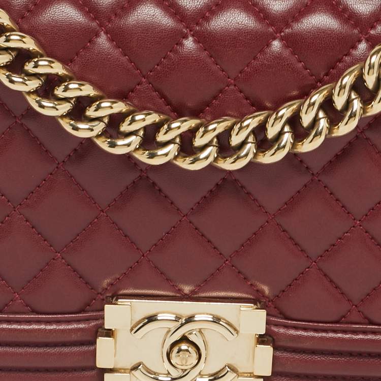 Pre Owned Chanel Burgundy Quilted Leather Medium Boy Flap Bag
