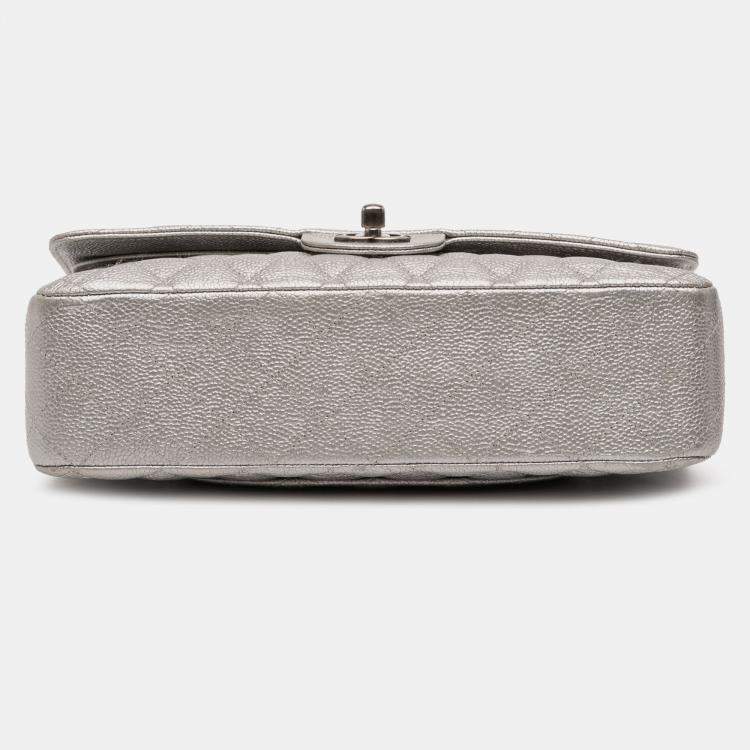 Pre Owned Chanel Silver Medium Classic Iridescent Caviar Double Flap