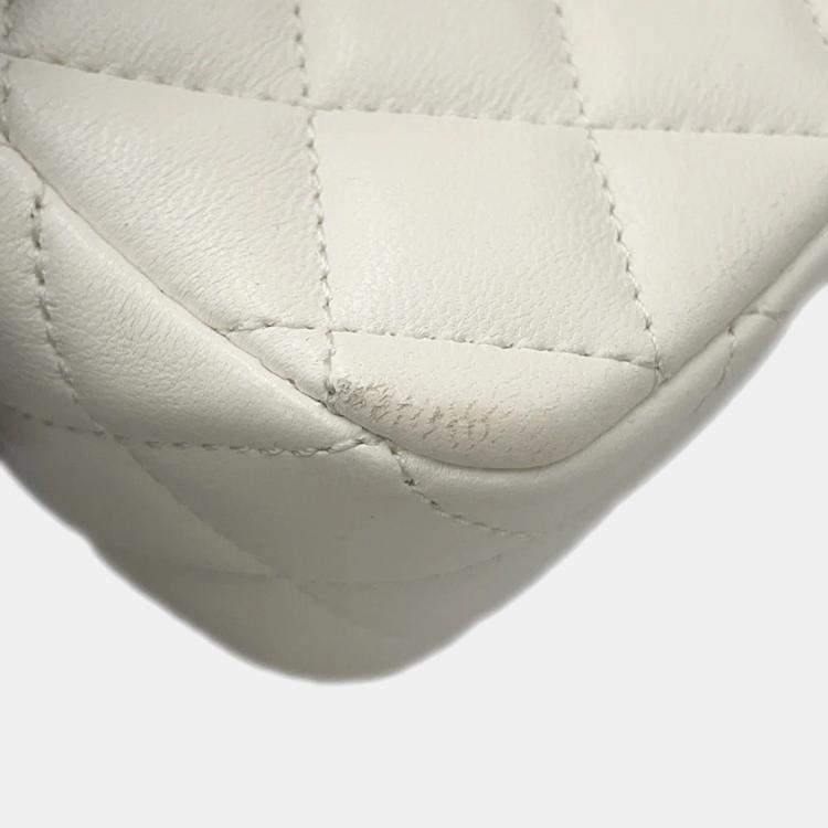 مملوكة مسبقًا Chanel Matelasse Top Handle Bag White Lambskin Size 20