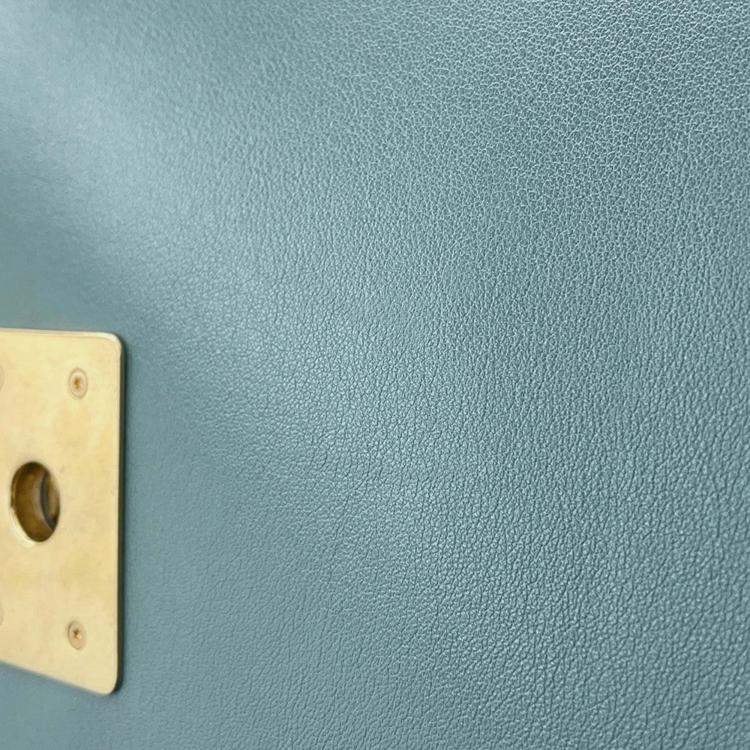 Pre Owned Chanel Boy Chanel Blue/Green Lambskin Size 20