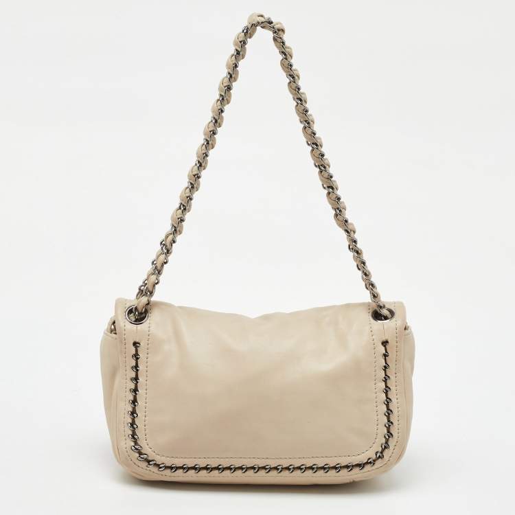 Pre Owned Chanel Cream Leather Luxe Ligne CC Accordion Flap Bag