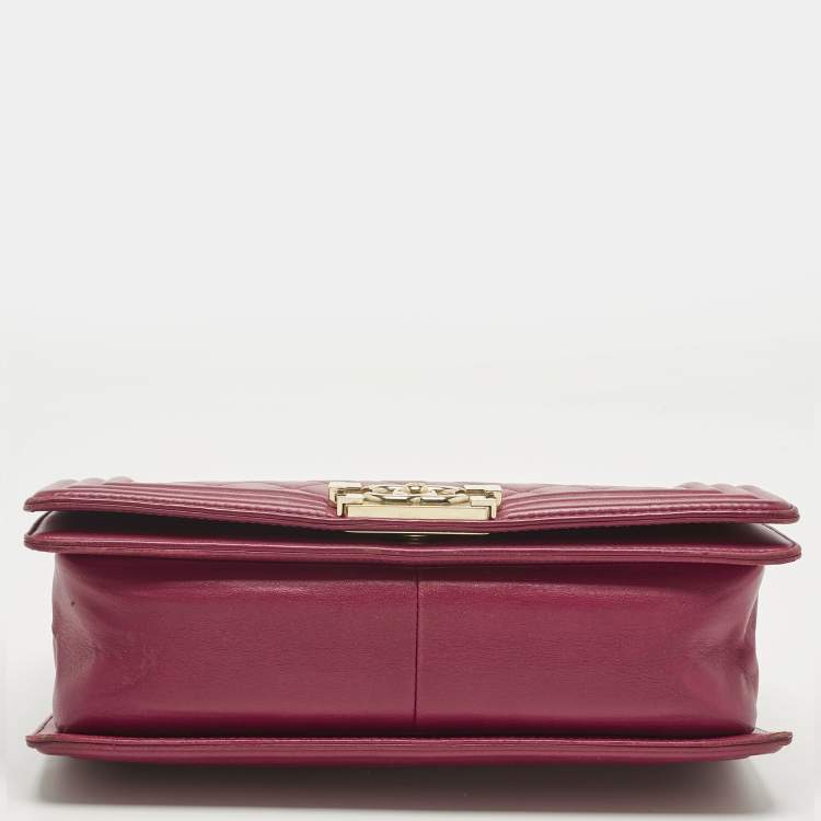 Pre Owned Chanel Pink Quilted Leather Medium Boy Flap Bag