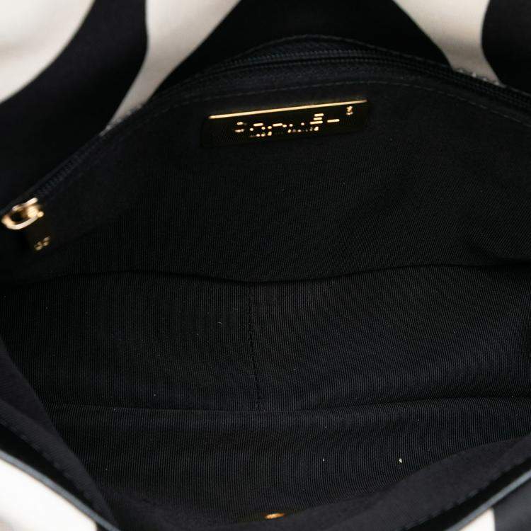 Pre Owned Chanel Black/White Medium Printed Silk 19 Flap
