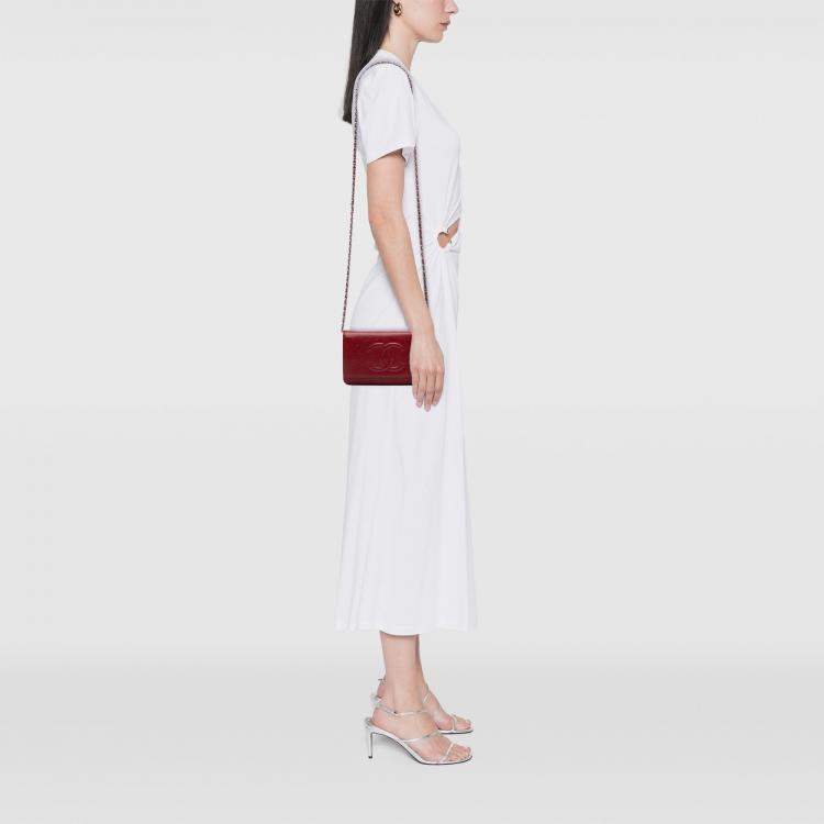 Pre Owned Chanel Red CC Caviar Wallet On Chain