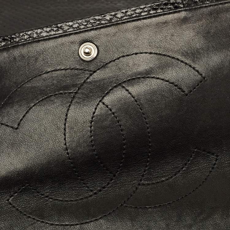 Pre Owned Chanel Black Quilted Lizard Maxi Classic Double Flap Bag