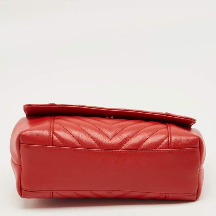 Pre Owned Chanel Red Chevron Leather Small Daily Flap Bag