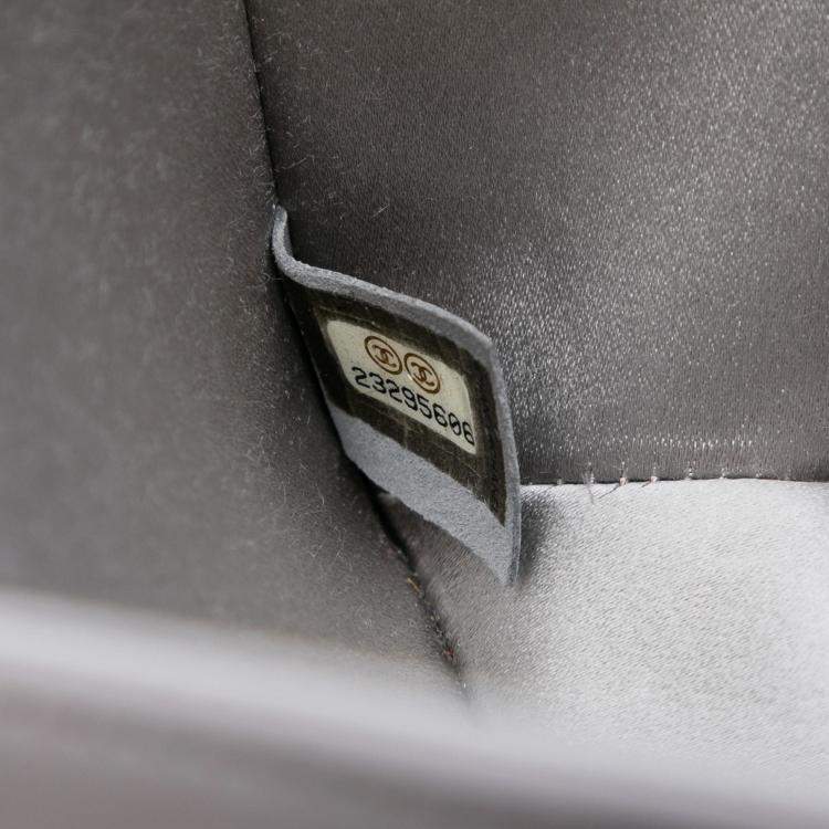 Pre Owned Chanel Grey Small Lambskin Chocolate Bar CC Piercing Studded Chain Flap