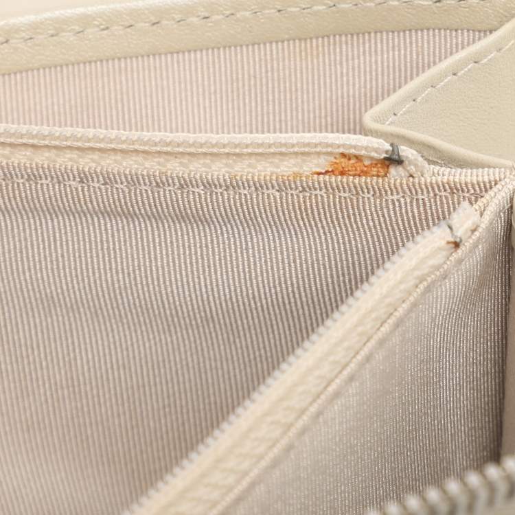 Pre Owned Chanel Olive Quilted Patent Leather CC Zip Around Organizer Wallet