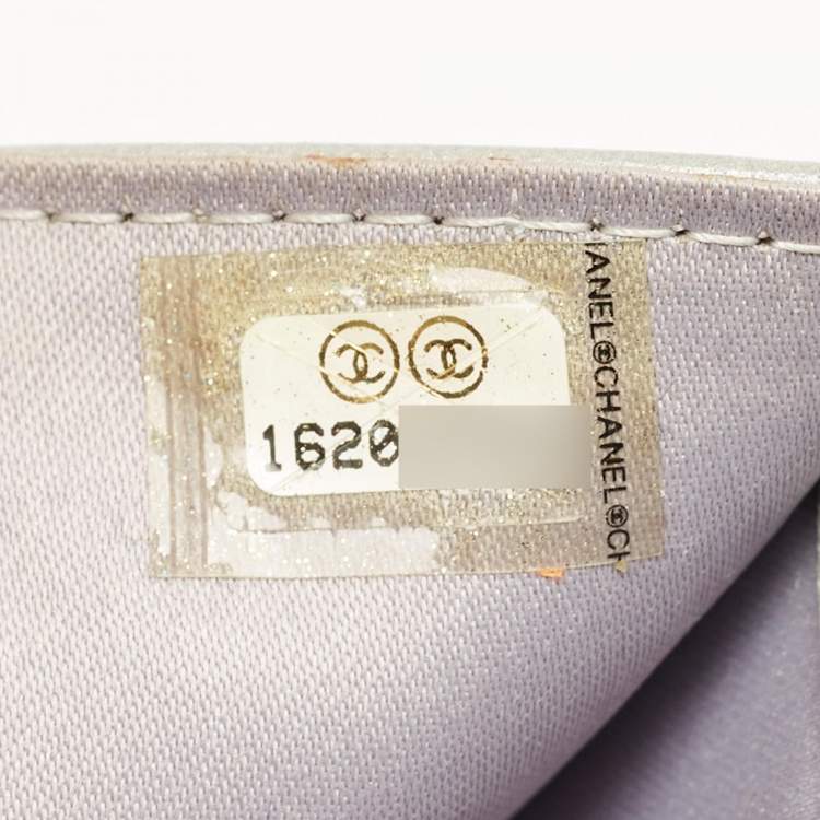 Pre Owned Chanel Black Leather CC Camellia Embossed Trifold Wallet