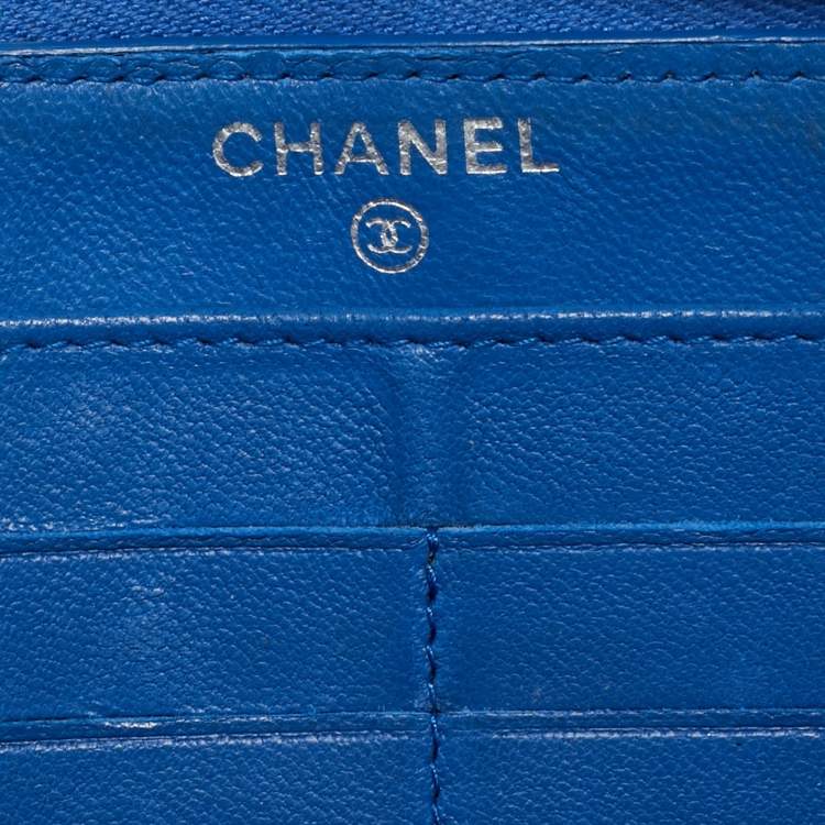 Pre Owned Chanel Blue Quilted Leather CC Zip Around Wallet