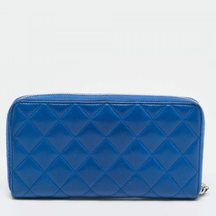 Pre Owned Chanel Blue Quilted Leather CC Zip Around Wallet