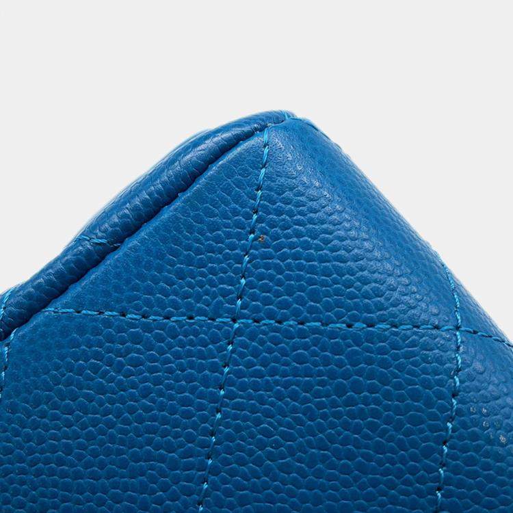 Pre Owned Chanel Matelasse Double Flap Chain shoulder Blue Caviar Leather Size 23