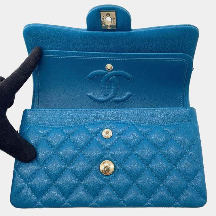 Pre Owned Chanel Matelasse Double Flap Chain shoulder Blue Caviar Leather Size 23