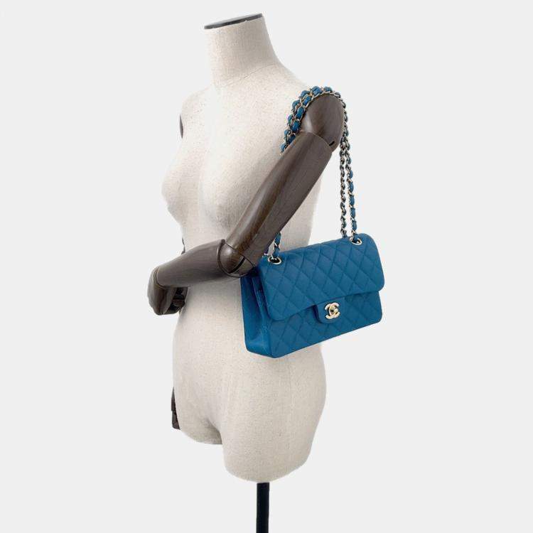 Pre Owned Chanel Matelasse Double Flap Chain shoulder Blue Caviar Leather Size 23
