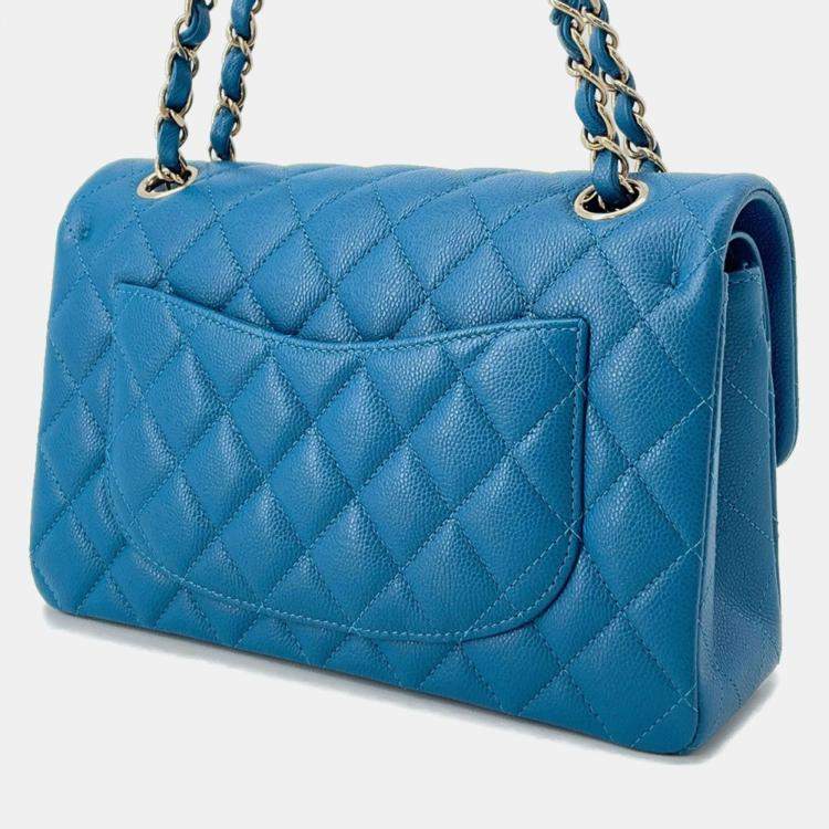 Pre Owned Chanel Matelasse Double Flap Chain shoulder Blue Caviar Leather Size 23