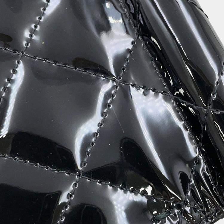 Pre Owned Chanel Matelasse Mini Chain Shoulder Bag Black Patent Leather