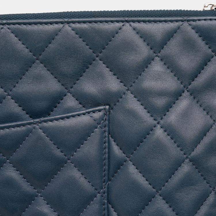 Pre Owned Chanel Quilted O Case Large Lambskin Leather Clutch