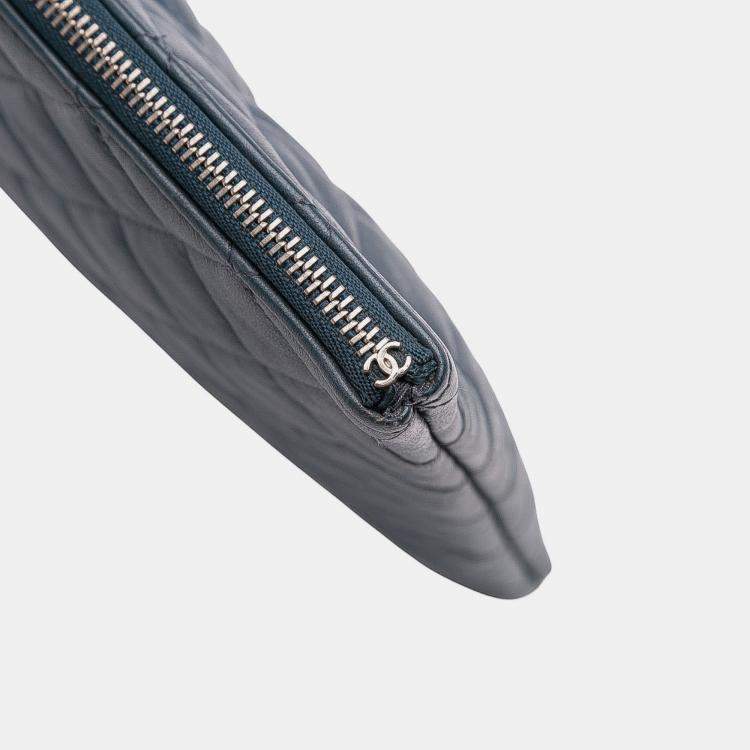 Pre Owned Chanel Quilted O Case Large Lambskin Leather Clutch