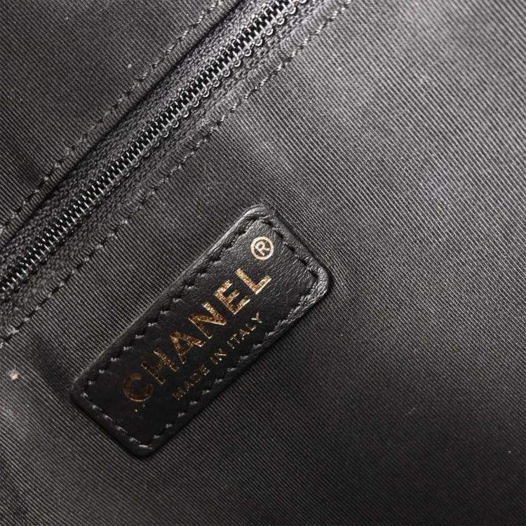 Pre Owned Chanel Black Calfskin Hobo Handbag